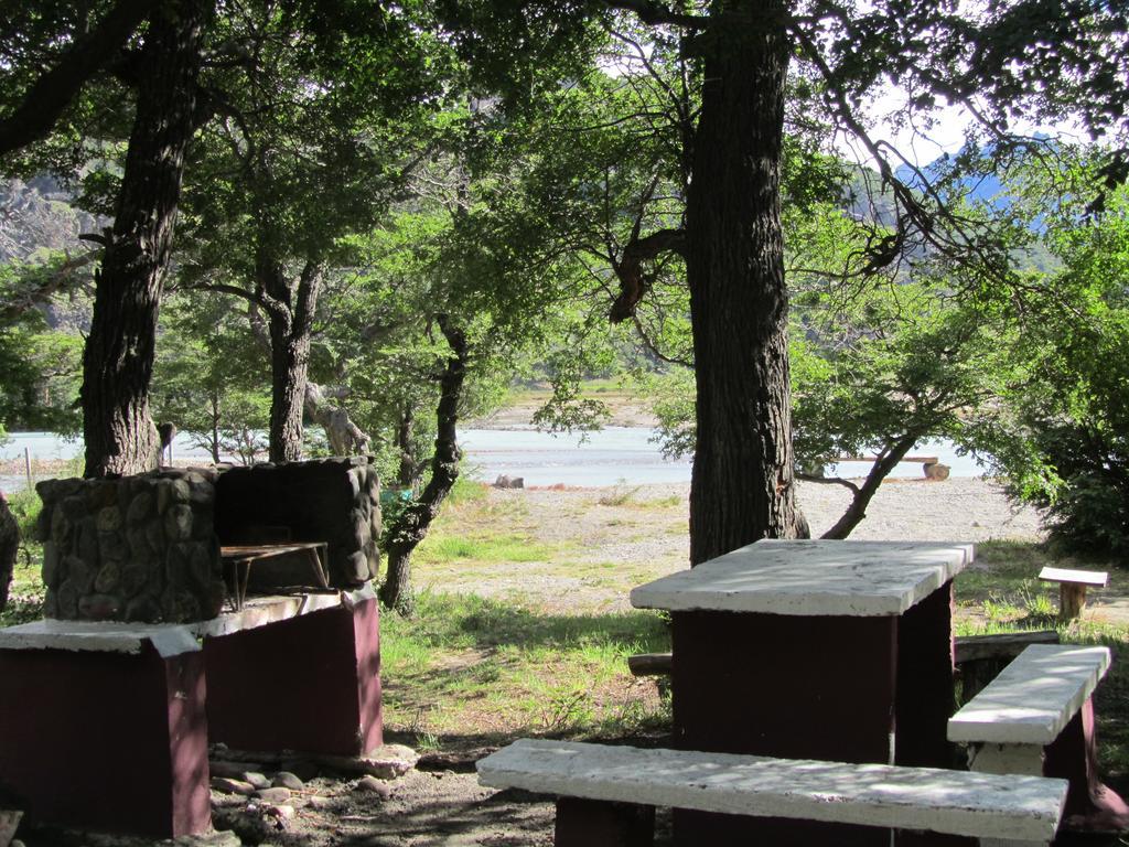 Camping Rio De Las Vueltas El Chalten Buitenkant foto